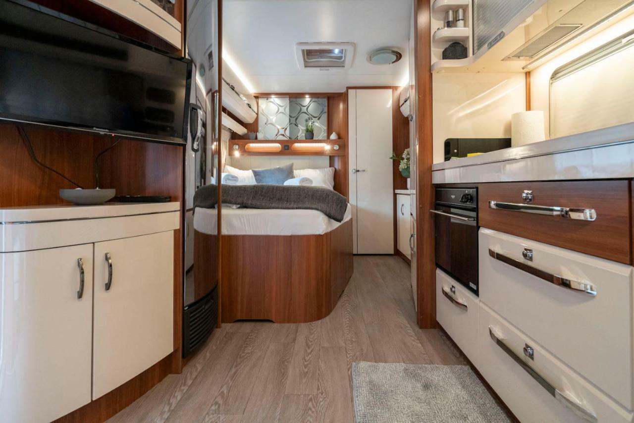 Bergwelt-M - Scheunencamping Schröcken エクステリア 写真